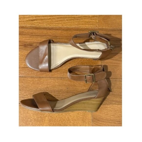 Merona Wedge Soft-Footed Leather Dress Sandals - Zipper - Brown - Size 9 - Picture 1 of 4